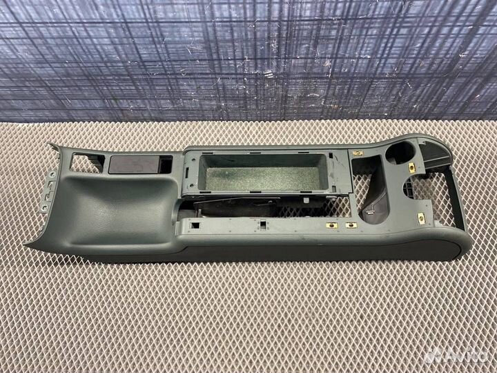 Консоль между сидений Audi Allroad C5 ARE 2002