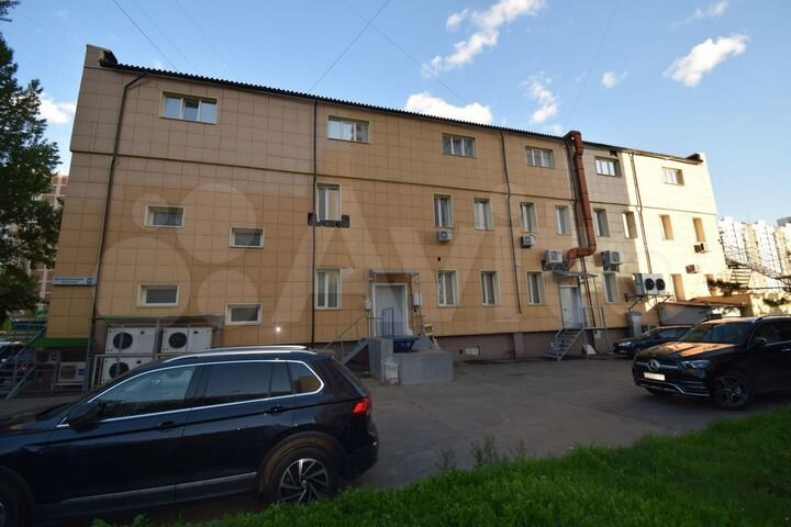 Продается отдельно стоящее здание 3000 м2