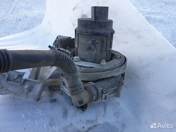 Насос продувки катализатора Volkswagen Passat B5