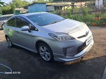 Toyota Prius 1.8 CVT, 2013, 209 000 км, с пробегом, цена 1 050 000 руб.