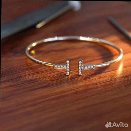 Тиффани T браслет Wire 0,22 ct