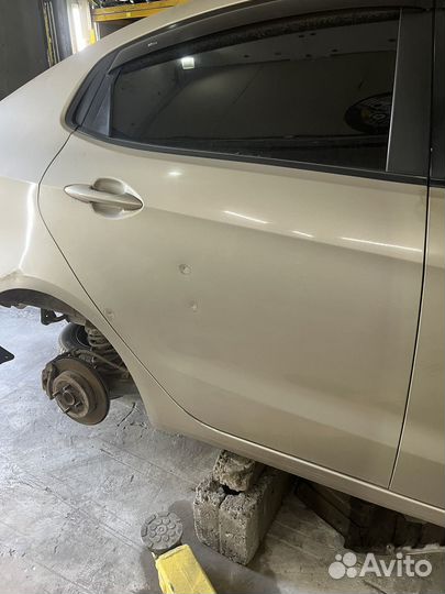 Дверь задняя правая kia rio 3 оригинал