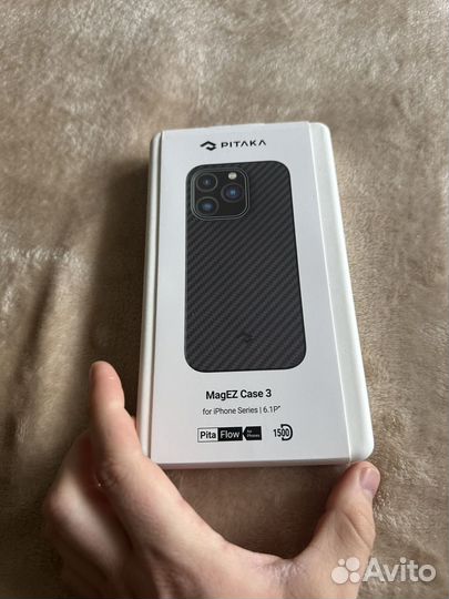 Чехол на iPhone 14 pro pitaka