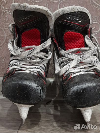 Хоккейные коньки