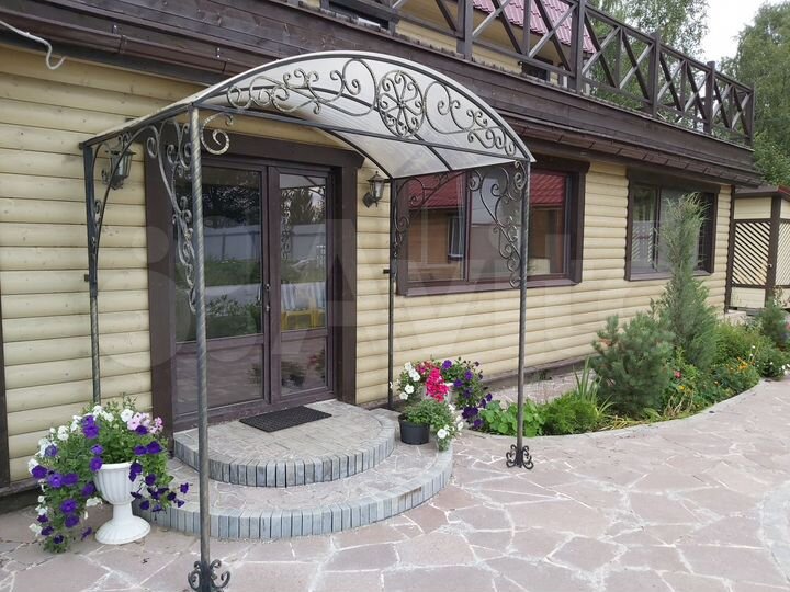 Коттедж 250 м² на участке 12 сот.