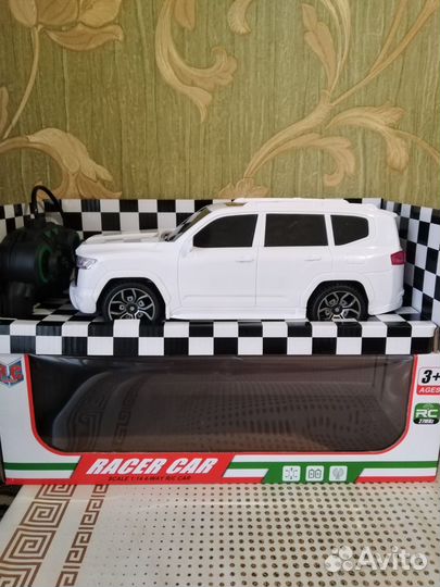 Машинка на пультоуправление