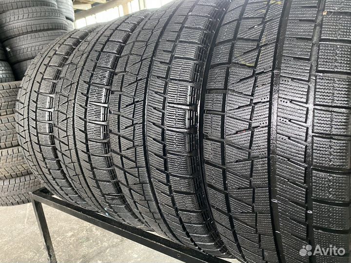 Bridgestone Blizzak Revo GZ 215/55 R17