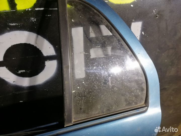 Форточка двери задней левой Skoda Fabia