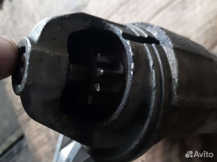 Стартер Nissan Serena QR20