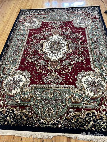 Шерстяной ковёр