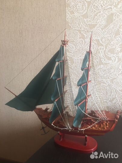 Деревянный корабль