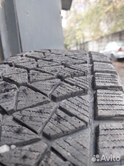 Bridgestone Blizzak DM-V2 225/65 R17 102S