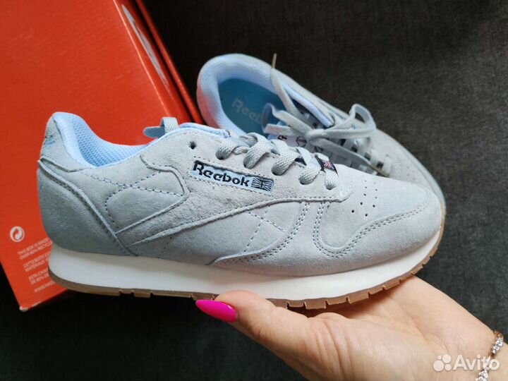 Кроссовки женские 37 маломерки