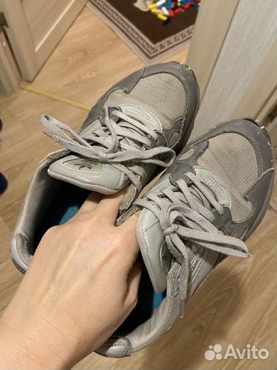 Кроссовки adidas