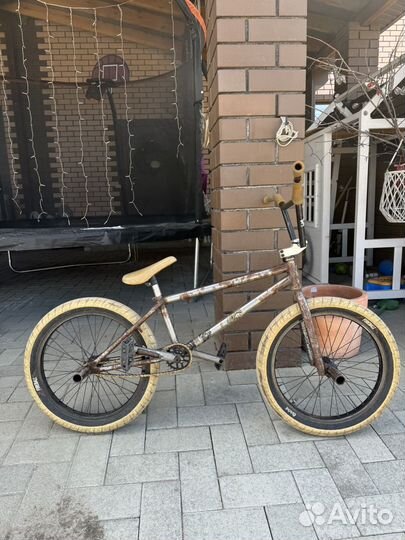 Трюковой велосипед BMX