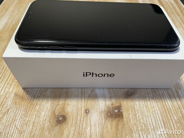 iPhone Xr, 64 ГБ