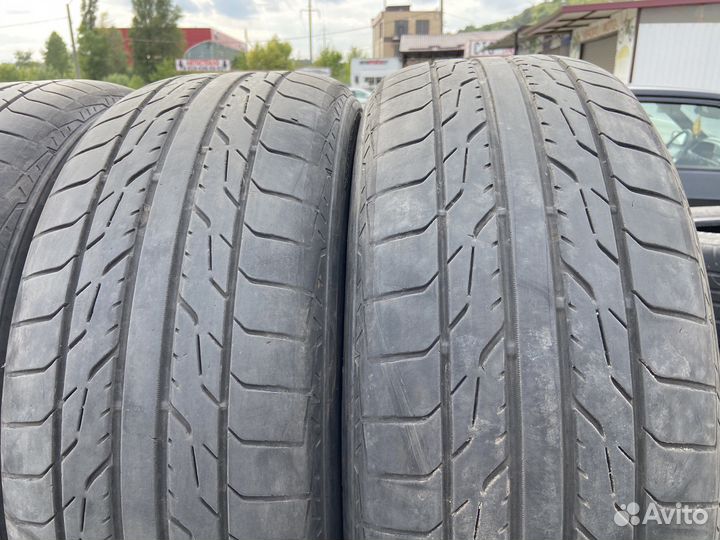 Toyo DRB 215/55 R17