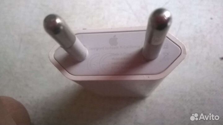 Зарядное устройство Apple - для iPhone и iPod