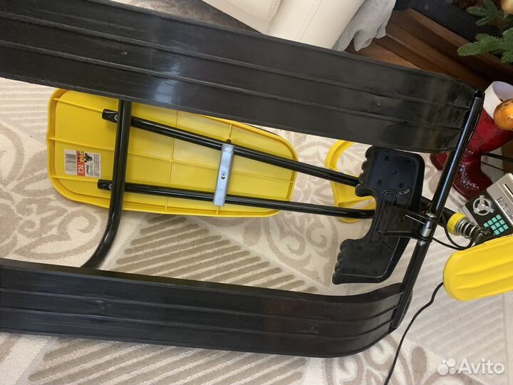 Детский снегокат бу