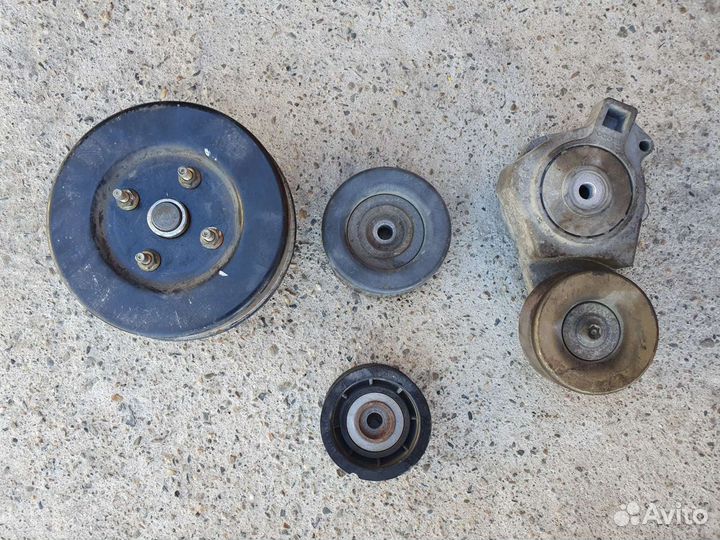 Комплект роликов агрегатного ремня для Mitsubishi