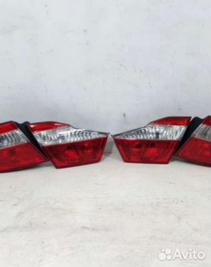 Фонари Toyota Camry XV50 задние в крышку
