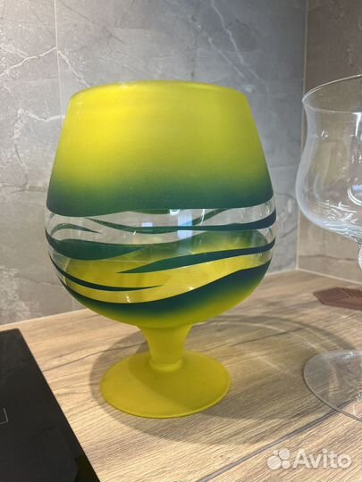 Вазы декоративные