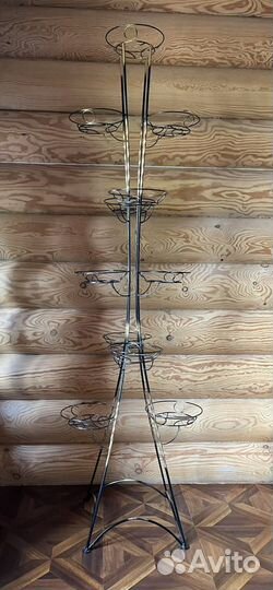 Подставка для цветов металлическая