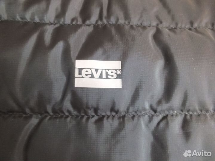 Легкая куртка мужская пуховая levis size 2xl