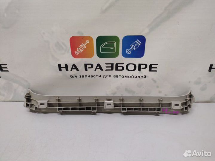 Накладка потолка задняя левая Toyota Land Cruiser