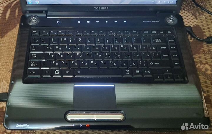 Ноутбук toshiba