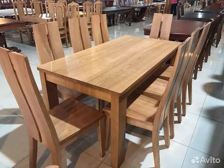 Кухонный стол и стулья новые