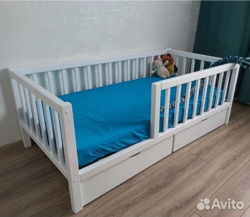 Кроватка высокий борт из натурального дерева от 2х