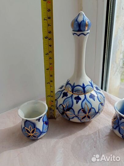 Штоф и 2 рюмки. Фарфор