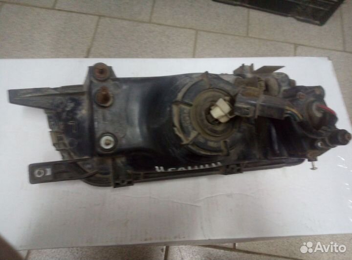 Nissan Sunny N14 фара левая*