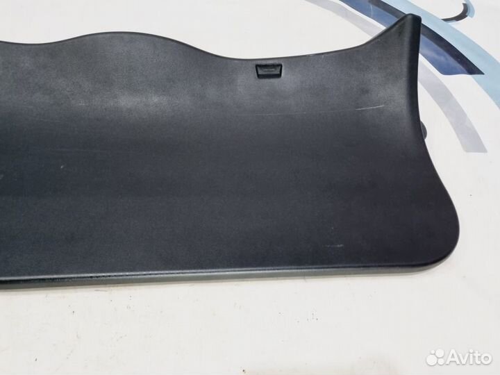 Накладка двери багажника Suzuki Vitara P90 M16A