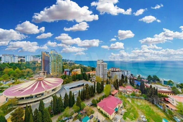 3-к. квартира, 130 м², 10/23 эт.