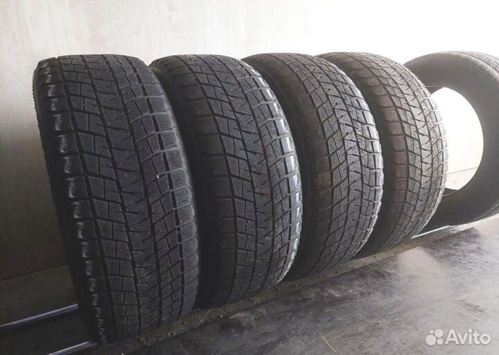 Bridgestone Blizzak DM-V1 285/60 R18
