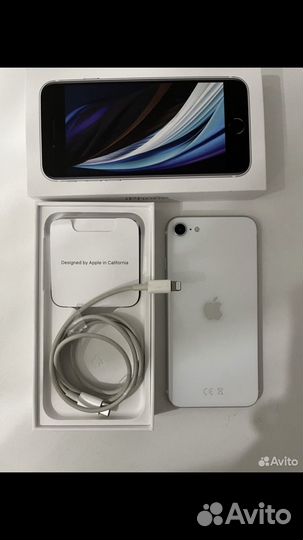 Телефон iPhone se 2020