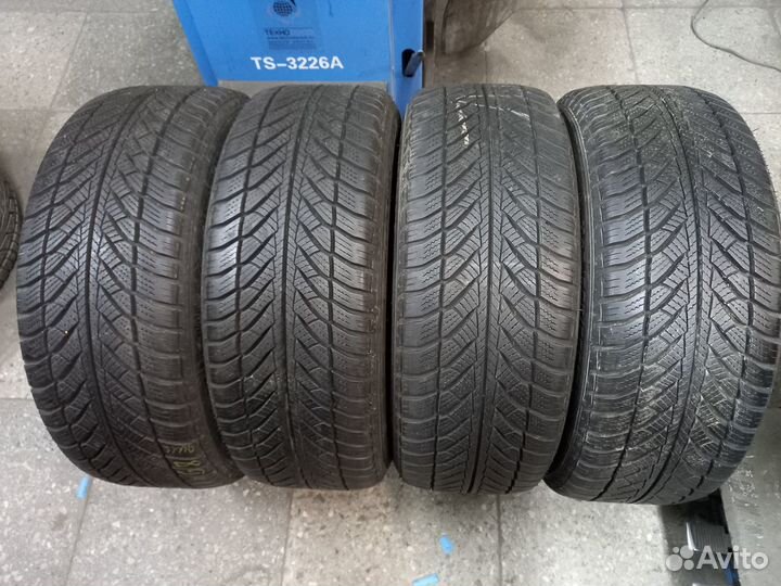 Goodyear UltraGrip Performance 205/50 R17 89H