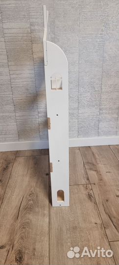 Книжная полка монтессори