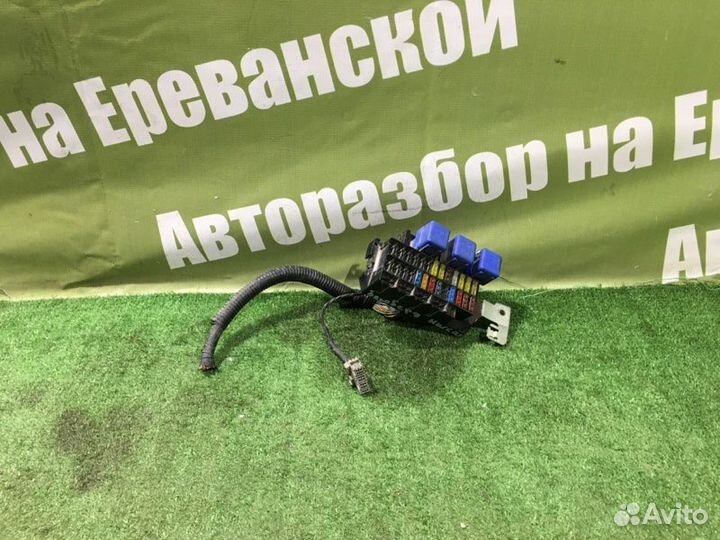 Блок предохранителей Nissan Bluebird U13 SR18DE