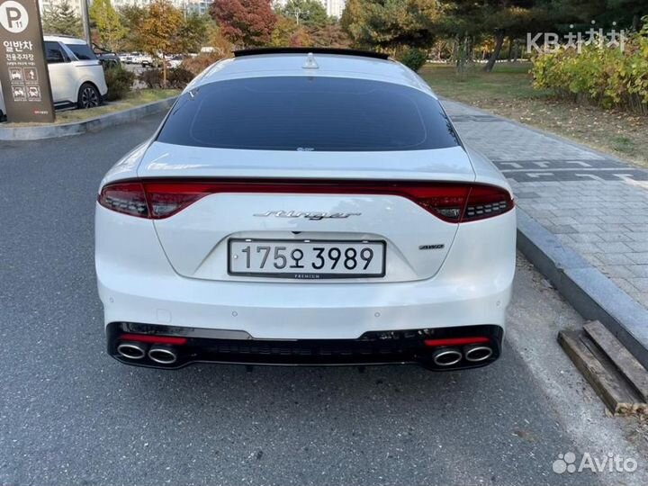 Kia Stinger 2.5 AT, 2022, 15 000 км