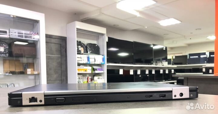 Dell/i5 6300/8GB/AMD R9 M360/1000GB/15.6 IPS FHD