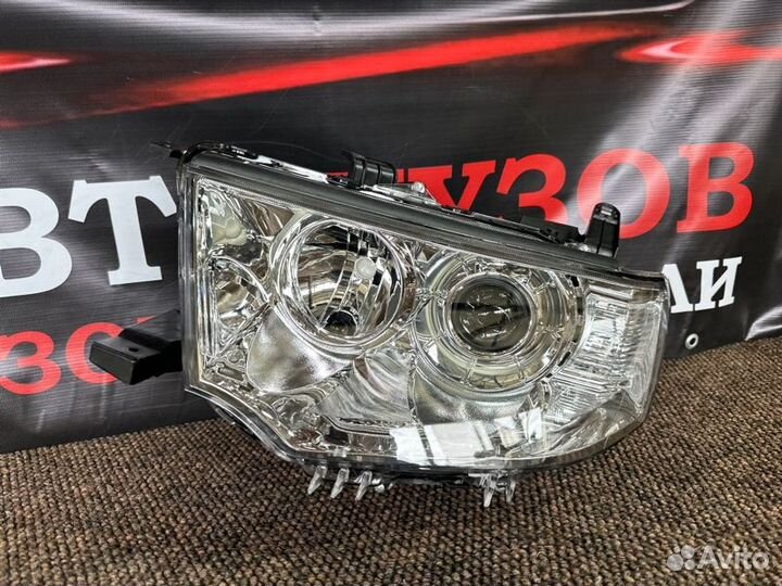 Фара левая Mitsubishi Pajero Sport 2008