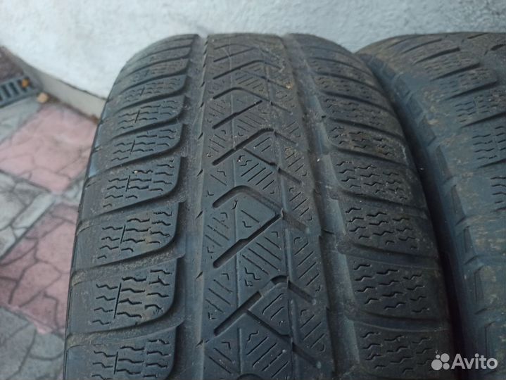 Pirelli Winter Sottozero 3 245/45 R19