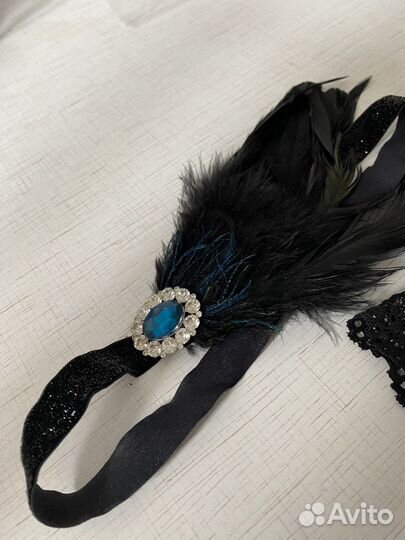 Перчатки и повязка с пером и аквамарином