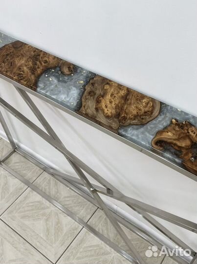 Консоль-река из слэба и нержавейки