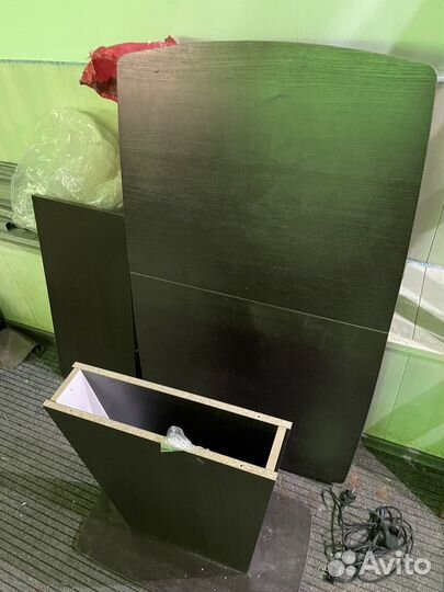 Бензопила, стол, весы