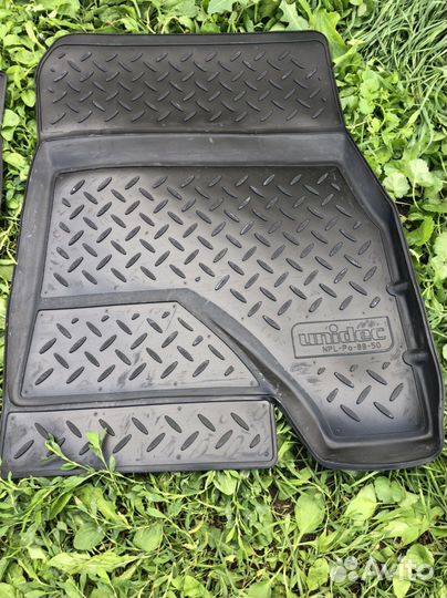 Автомобильные коврики в салон LC200