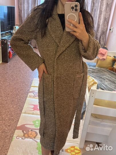 Пальто женское шерстяное 42 44